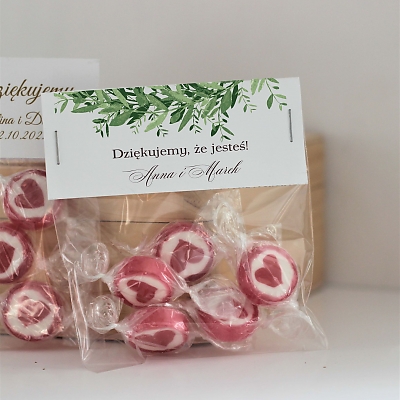 cukierki różowe zielone listki